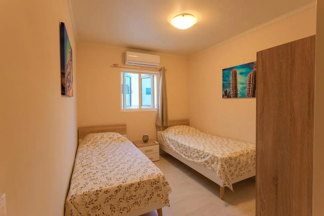 Lovely Caribbean Family Villa With Private Pool Willemstad 0*,  Curaçao