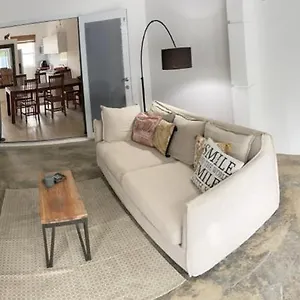 Susanna 3 Bedroom 2 Bathroom House Sleeps 6plus Willemstad